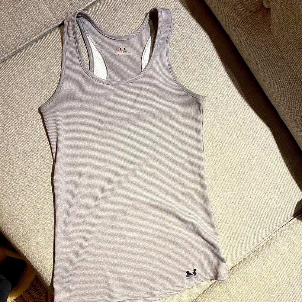 Gray Under Armour racer back tank top, S